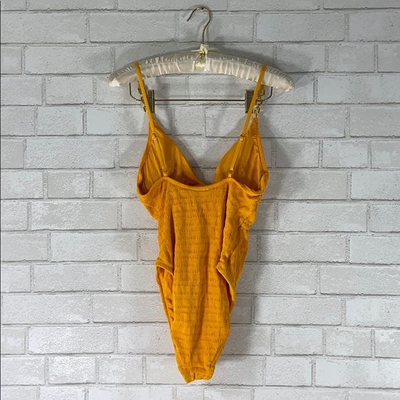 Trina Turk NWT Cabana One Piece Swimsuit - Picture 8 of 11